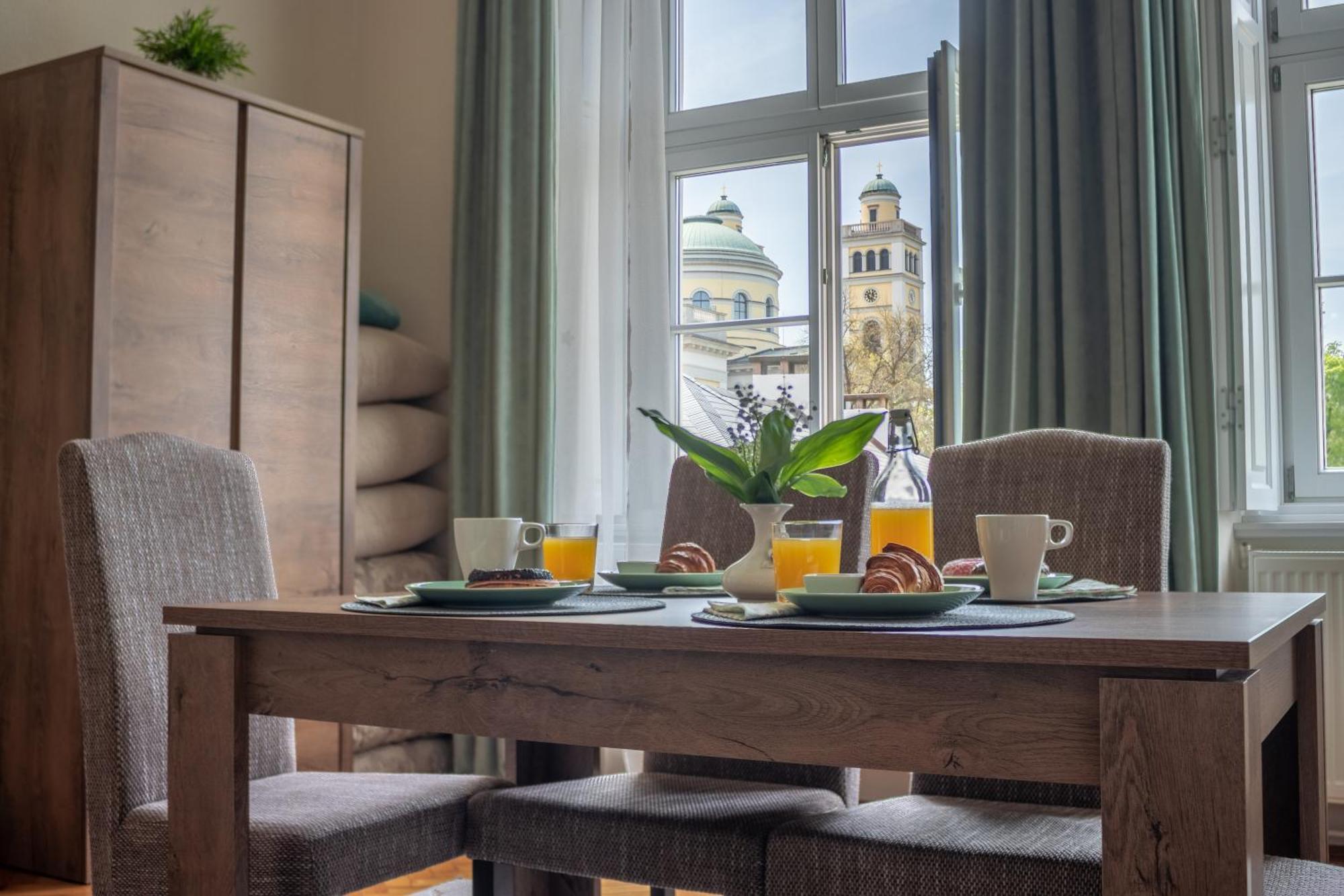 Suzy Apartman Eger Exterior photo