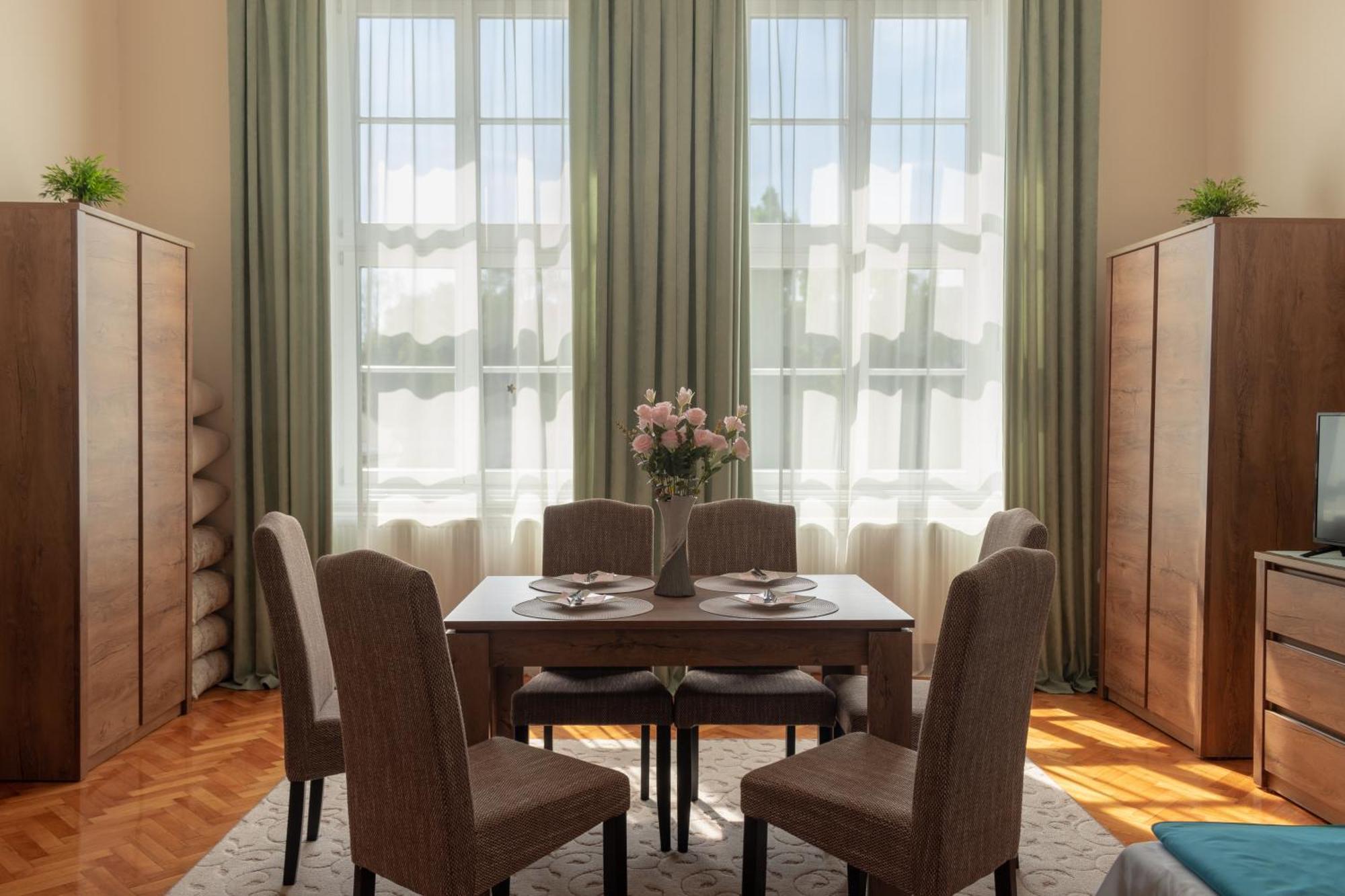 Suzy Apartman Eger Exterior photo