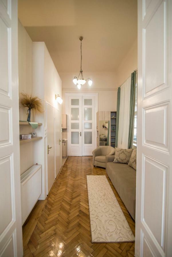 Suzy Apartman Eger Exterior photo