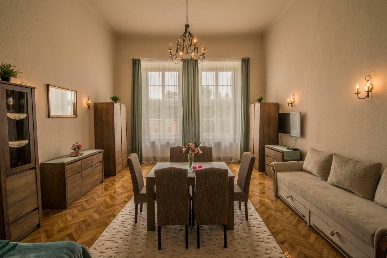 Suzy Apartman Eger Exterior photo