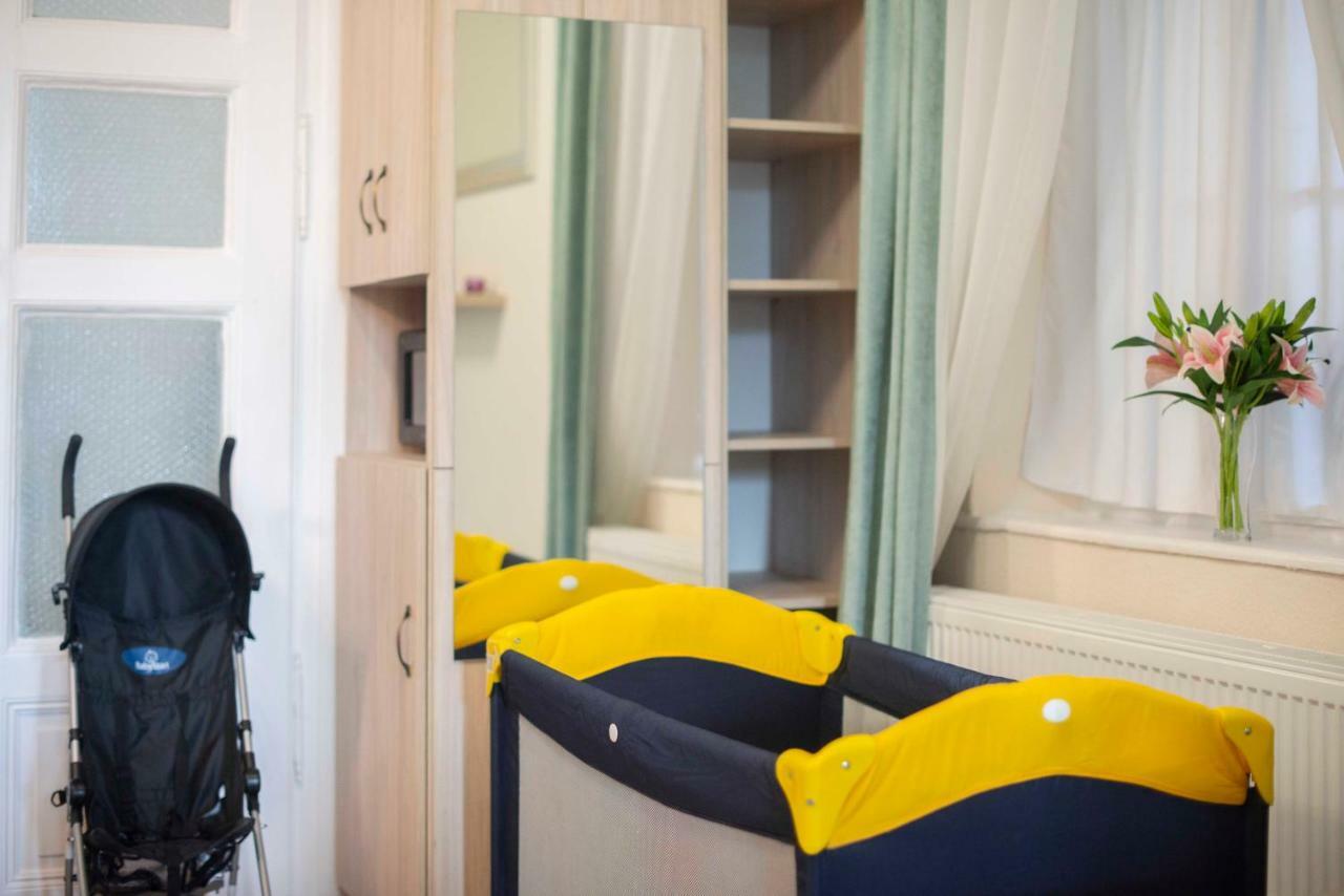 Suzy Apartman Eger Exterior photo
